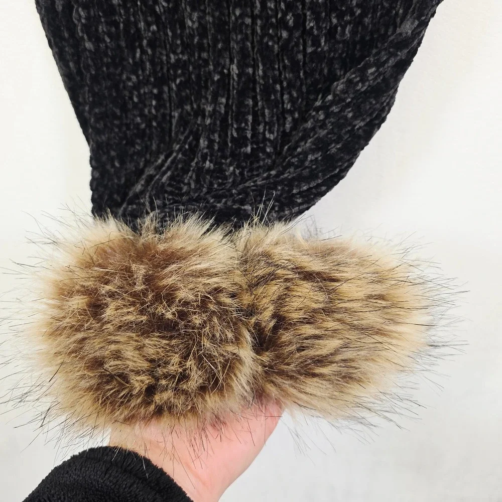 Black Long Chenille Knit Scarf Womens OS Faux Fur Pom Pom‎ Winter Cozy Chic Soft